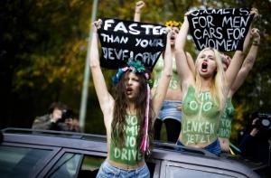 «Топлес-активистки» FEMEN могут появиться в Латвии