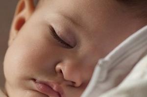 Уровень боли снижает колыбельная песня