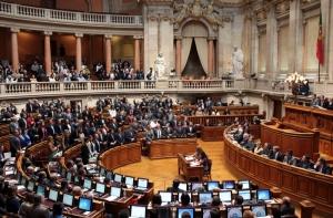 Парламент Португалии одобрил жесткий бюджет