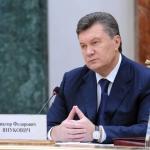 Капитан караула едва не срубил себе голову перед Януковичем и Алиевым (ВИДЕО)