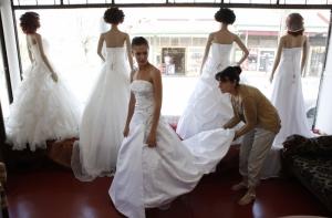 Повышение цен на брак не останавливает желающих жениться (АУДИО)