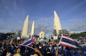 В Таиланде протестующие прорвались в комплекс минобороны