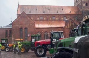 15 ноября в истории Латвии: день трактора