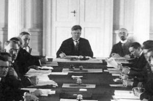 19 ноября в истории Латвии: первое правительство