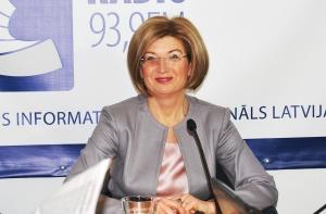 Опрос: общество хочет видеть на посту премьера Ингуну Судрабу