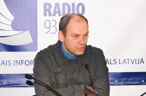 Политолог: зарабатывать деньги на золитудской трагедии - пошло (АУДИО)