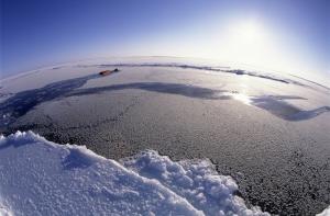 Канада намерена заявить свои права на Северный полюс