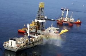 У берегов Южной Кореи столкнулись грузовое судно и танкер, перевозивший химикаты