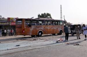 В Таиланде туристический автобус с россиянами врезался в столб