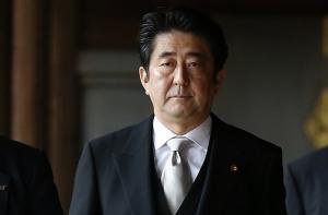 Действия премьера Японии возмутили Китай, Южную Корею и МИД России