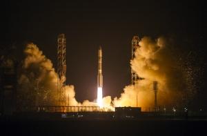 Российские космонавты вышли в открытый космос