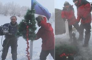 Водолазы установили елку на дне реки Лена