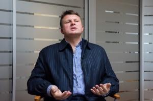 Шлесерс: Элерте готова сесть в джакузи Затлерса