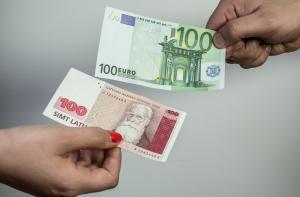 1 января будут работать кассы Банка Латвии и филиалы коммерческих банков