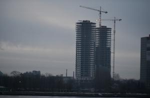 На новостройке Z-Towers упал с высоты и погиб рабочий