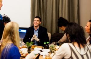 Политолог об упреках рижской оппозиции: Чья бы корова мычала?