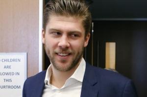 Варламов уговорил судью продлить залог