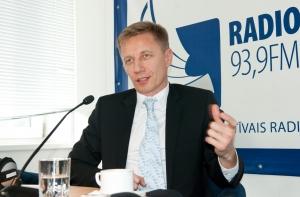 Глава Citadele: евро в банкоматах не кончатся (ВИДЕО)