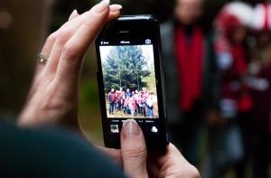 Фотографируй свою елку и выигрывай iPhone 5S