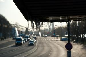 Из-за гололеда на дорогах осложнено движение