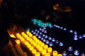 Десятки тысяч человек собрались на «народное вече» в центре Киева (ВИДЕО)