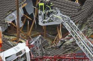 В Германии кран рухнул на супермаркет (ФОТО)