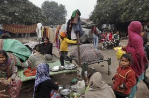 В индийских лагерях для беженцев погибли 34 ребенка