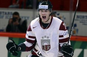 Идрашис, Деканич и Подхрадски признаны лучшими игроками недели в КХЛ