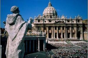 Мужчина поджег себя на площади Ватикана