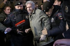 На Триумфальной площади в Москве задержан Эдуард Лимонов