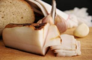 Сало названо лучшим средством от гриппа