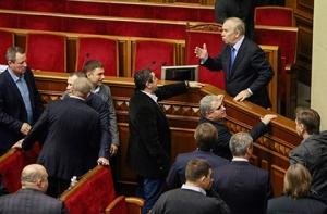 Правительство Украины избежало отставки