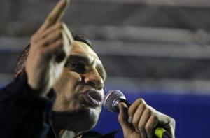 Виталий Кличко потребовал провести досрочные выборы