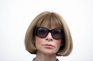 Главный редактор Vogue выбросила елку «из-за грязи»