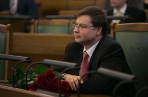 Президент обещает полную поддержку Домбровскису