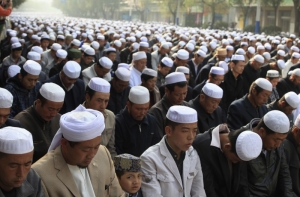 В давке в китайской мечети погибли 14 человек