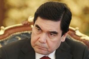 Президент Туркменистана снял с должностей банкиров