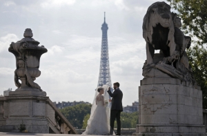 Во имя равенства полов француженкам запретили брать фамилию мужа