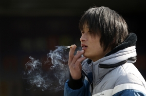 В китайских школах и детсадах запретили курение