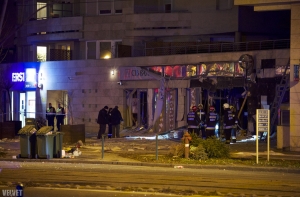 У здания венгерского банка взорвалась бомба