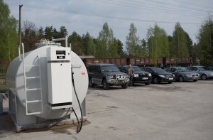 Трактор на АЗС врезался в цистерну с горючим