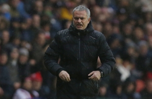 Жозе Моуринью сломал руку