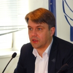 Омбудсмен: обучение на русском языке противоречит интересам детей