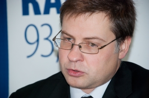 Домбровскис связывает свое политическое будущее с Европарламентом