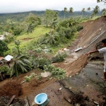 Филиппины опустошает шторм «Агатон» (ФОТО)