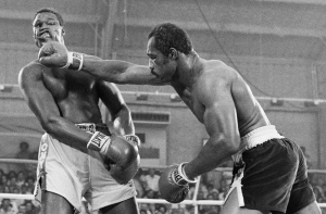 Лучшему боксеру мира предсказали потерю всех денег