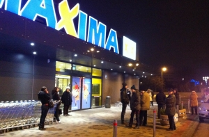 Вторая эвакуация за неделю: в Maxima на Дзелзавас прозвучала сигнализация