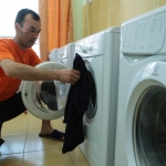 Голый австралиец застрял в стиральной машине