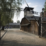 Поляки требуют компенсации за строительство Освенцима