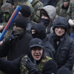 В Киеве радикалы начали убивать и похищать милиционеров (ВИДЕО)